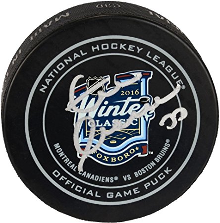 Zdeno Chara Boston Bruins Autographed 2016 Winter Classic Official Game Puck - Fanatics Authentic Certified