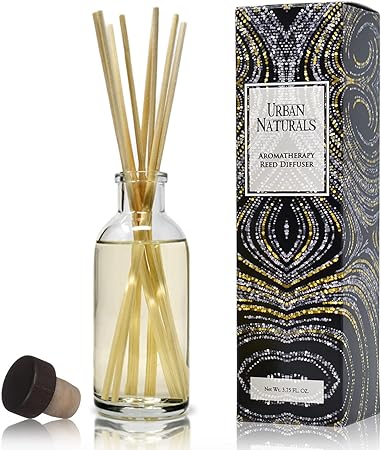 Urban Naturals Christmas Night Reed Diffuser Set - Cinnamon Spice, Almond, Clove, Cedarwood, Fresh Balsam and Fir Needle - Made in The USA