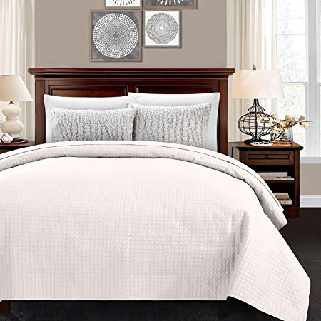 ALPHA HOME Lightweight Bed Quilt, Classical Pattern Comforter Bedspread Coverlet Blanket - King Size, Ivory