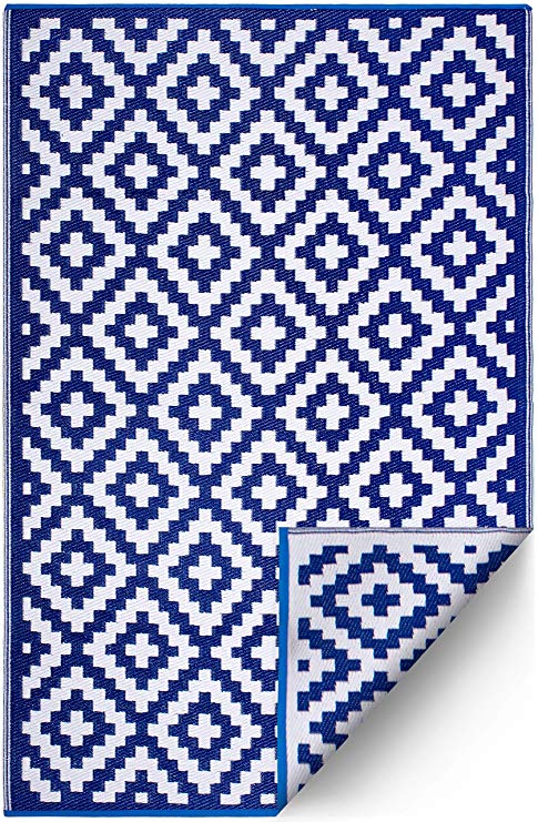 FH Home Indoor/Outdoor Recycled Plastic Floor Mat/Rug - Reversible - Weather & UV Resistant - Aztec - Navy Blue/White - 4' x 6'