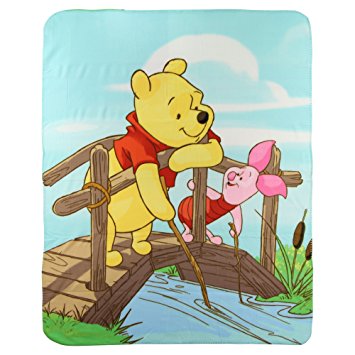 Winnie The Pooh and Piglet Kids Character Lightweight Fleece Throw Blanket