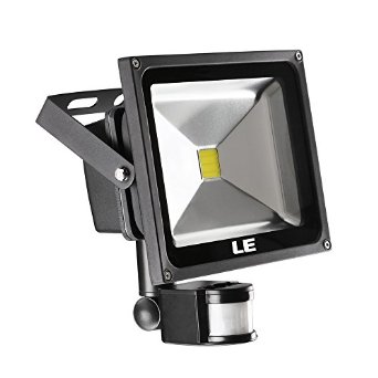 LEreg 30W Motion Sensor Light LED Flood Lights 75W HPS Equivalent Daylight White 6000K Waterproof LED Security Light High Output 2100lm PIR Floodlight