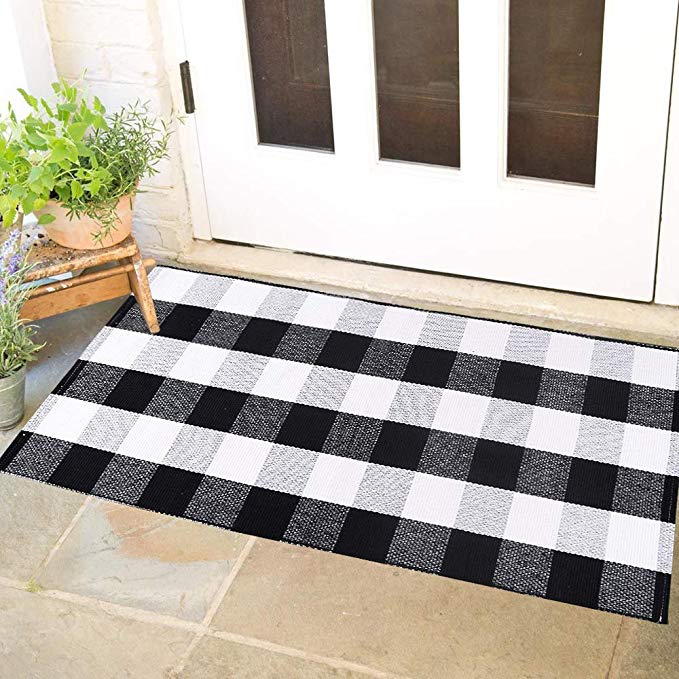 Ihoming Buffalo Plaid Rug (23.6"x35.4"), Checkered Area Rug Indoor/Outdoor Door Mat, Checkered Outdoor Doormat for Kitchen/Living Room/Bedroom/Dinning Room/Dorm(Black and White Porch Rugs)