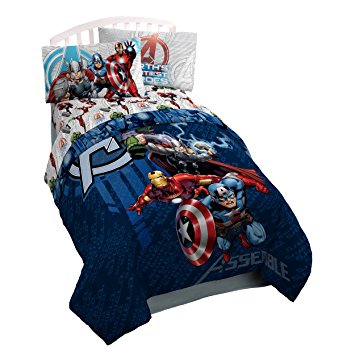 Marvel Avengers Earth's Might Reversible Reversible Comforter, Full