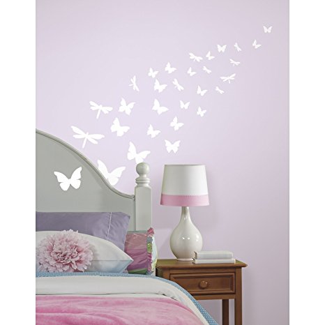 ROOMMATES RMK1706SCS Butterfly and Dragonfly Glow in the Dark Wall Decals