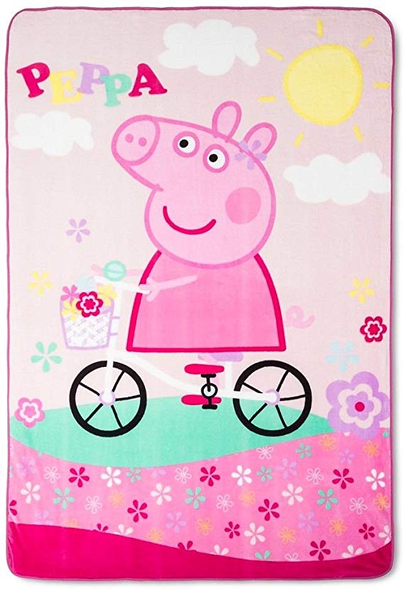 ENTERTAINMENT ONE UK Peppa Pig Blanket, Super Soft Peppa Pig Plush Blanket, 62 x 90, Peppa Pig Bike Ride Theme