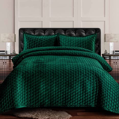 Tribeca Living Velvet Twin Quilt, Two-Piece Honeycomb Stitch Bedding Set Includes One Oversized Quilt & Sham Pillowcase, 260GSM Super Soft Velvet,  Lugano/Emerald Green