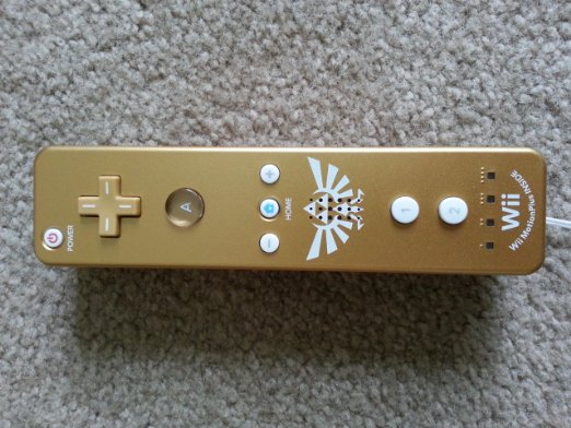 Nintendo Wii Remote Plus, Gold (Zelda Edition)