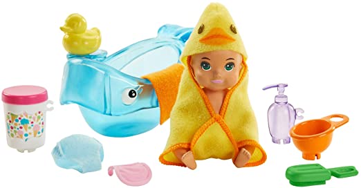 Barbie Skipper Babysitters Inc. Feeding and Bath-Time Playset with Color-Change Baby Doll, Bathtub, Popsicle Sponge and Bath-Time Accessories Including Duck-Shaped Towel