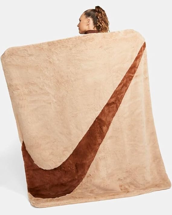 Nike Sportwear Faux Fur Blanket DO3793 200 "Hemp Pecan