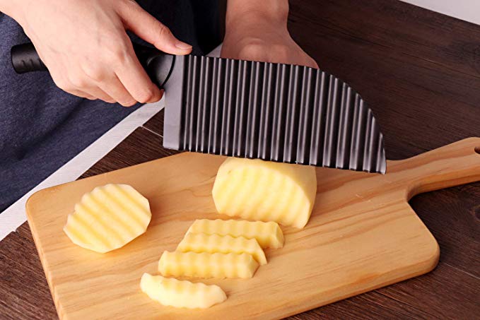 LALI Garnishing Knife French Fry Cutter Crinkle Potato Slicer Stainless Steel Potato Dough Waves Crinkle Cutter Slicer, Home Kitchen Vegetable Chip Blade Cooking Tools (Corrugated blade-Large size)