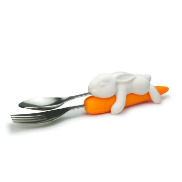 Fred & Friends SNACK RABBIT Bunny and Carrot Nesting Utensils, Set of 2