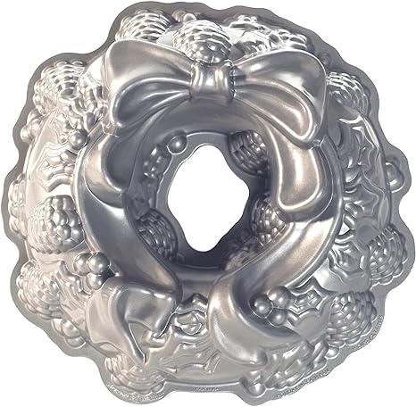 Nordic Ware Platinum Holiday Wreath Bundt Pan