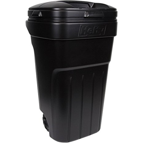 32-Gallon Lidded Wheeled Plastic Outdoor Trash Can, Black (1)