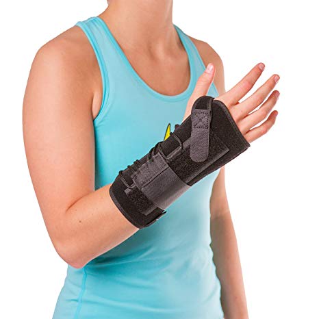 BraceAbility Lace up Wrist Immobilizer | Cock-up Splint for Carpal Tunnel Syndrome, Soft Night Guard Protection Brace for Sleeping, Forearm Tendonitis, Sprains, TFCC Pain (One Size: Left Hand)