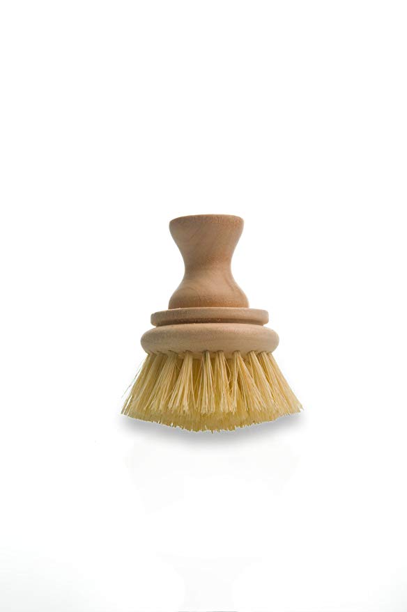 Lola Le Brush Tampico Bristle Vegetable Brush, Palm Sized Knob, Eco-Friendly, Can be Used to Clean Vegetables, Dishes, Cutting Boards, Sheet Pans, Muffin Pans