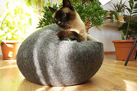 Cat House, Bed, Cave. Handmade. Ecological Sheep Wool. Color Dark Grey. Size L (Large)