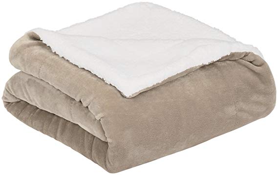 AmazonBasics Micromink Sherpa Blanket - Full/Queen, Taupe