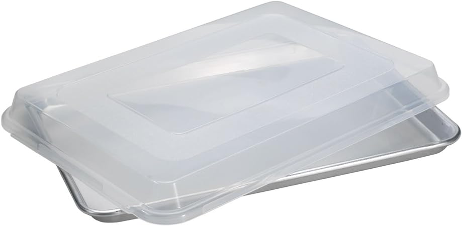 Nordic Ware Natural Aluminum Commercial Baker's Half Sheet with Lid