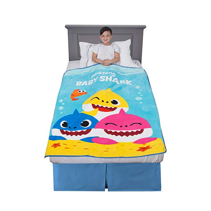 Franco Kids Bedding Super Soft Plush Throw, 46” x 60”, Baby Shark
