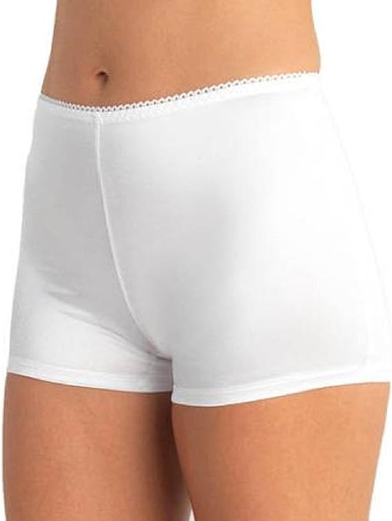 Vassarette Women's Undershapers Light Control Boyshort 42001