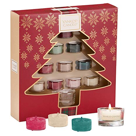 Yankee Candle Gift Set with 10 Scented Tea Lights and 1 Tea Light Holder, Festive Christmas Tree Gift Box
