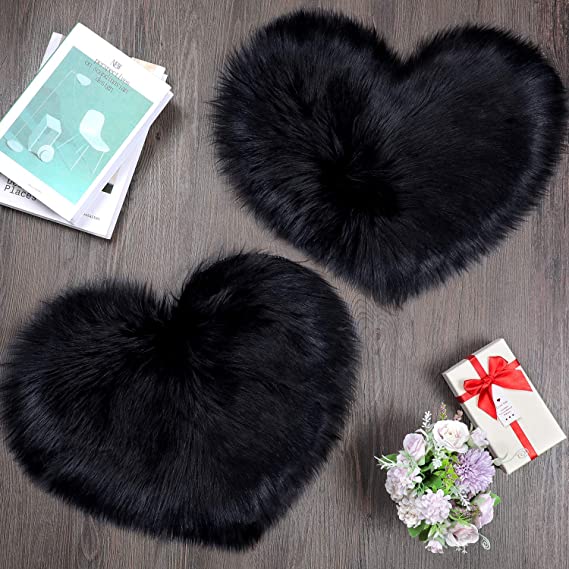 2 Pieces Fluffy Faux Area Rug Heart Shaped Rug Fluffy Room Carpet for Home Living Room Sofa Floor Bedroom, 12 x 16 Inch ()