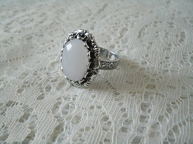 Moonstone Ring, handmade jewelry, wiccan, pagan, wicca, goddess, witch, witchcraft, metaphysical, magic, victorian, gothic