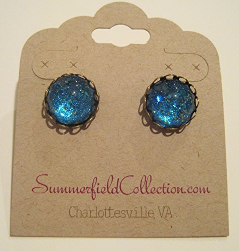 Antiqued Gold-Tone Ocean Blue Glitter Glass Stud Earrings 1/2"