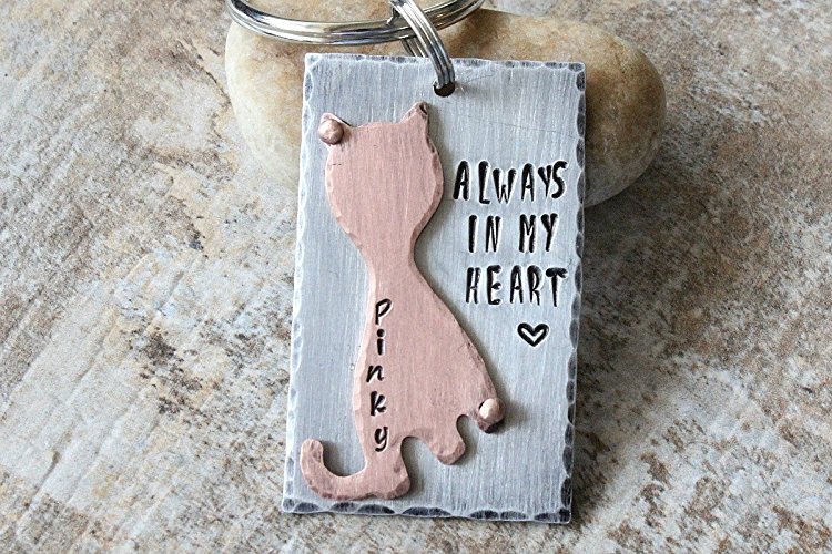 Kitty Cat memory key chain to remember your best furry friend Always in my heart personalized with cat's name and message on back