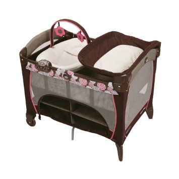 Graco Pack n Play Playard with Newborn Napper Station DLX Chelle