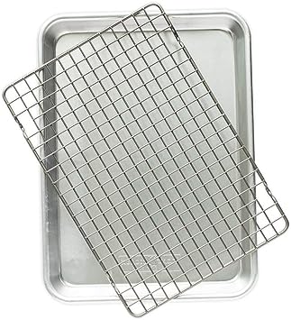 Nordic Ware Naturals Quarter Sheet with Oven-Safe Nonstick Grid (45383)