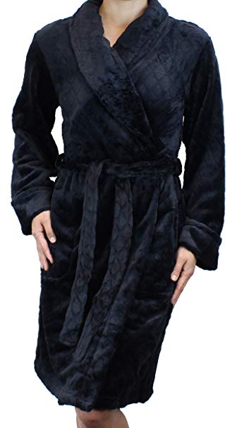 Women's Quilted Pattern Warm Fleece Robe - Plush Soft Short Bathrobe Style