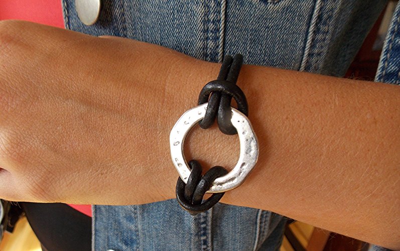 Infinity Circle Leather Bracelet with Magnetic Clasp
