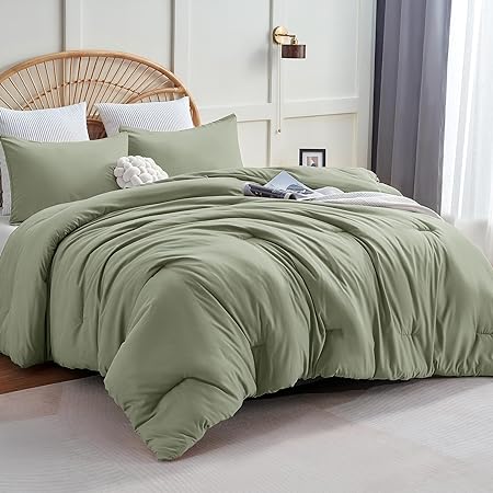 CozyLux Olive Green Comforter Set King Size, 3 Pieces Solid Breathable Quilted Style Bedding Sets, Luxury Fluffy Soft Microfiber Comforter for All Season(1 Comforter & 2 Pillowcases)