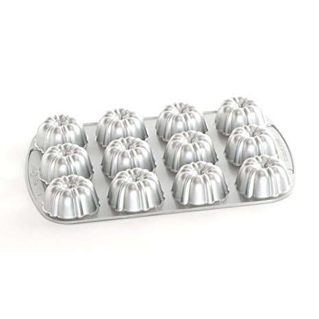 Nordic Ware Pro Cast Bundt Brownie Pan