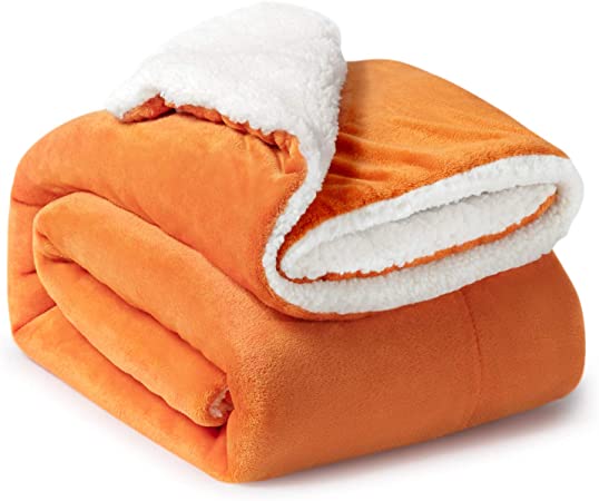 Bedsure Sherpa Blanket Orange Double/Twin Size (150 x 200cm) Fleece Bed Blankets Warm Fluffy Reversible Microfiber Solid Blankets for Bed and Couch