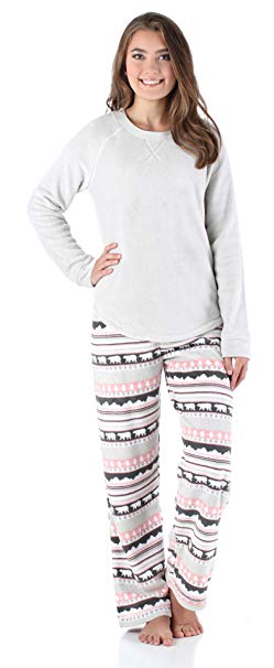 PajamaMania Women's Sleepwear Fleece Long Sleeve Pajamas PJ Set