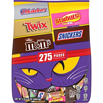M&M'S Milk Chocolate, SNICKERS Chocolate Candy Bars, TWIX Caramel Cookie Bars, STARBURST Chewy Candy & 3 MUSKETEERS Chocolate Candy Bars Bulk Assorted Halloween Candy - 5lbs/275 Pieces