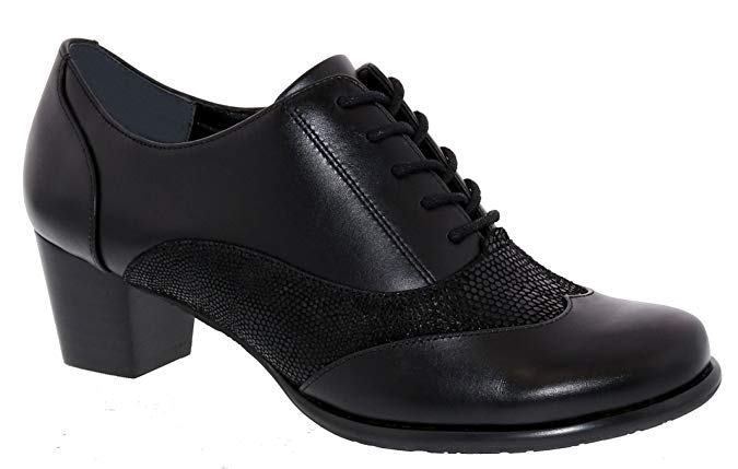 Ros Hommerson Annie Women's Casual Comfort Shoe Leather lace-up