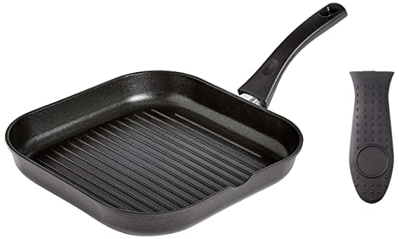 AmazonBasics Non-Stick Grill Pan (Induction and Gas Compatible), 28 cm and AmazonBasics Silicone Hot Handle Holder, Black