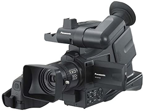 Panasonic Pro AG-DVC20 3CCD MiniDV Proline Camcorder w/10x Optical Zoom (Discontinued by Manufacturer)