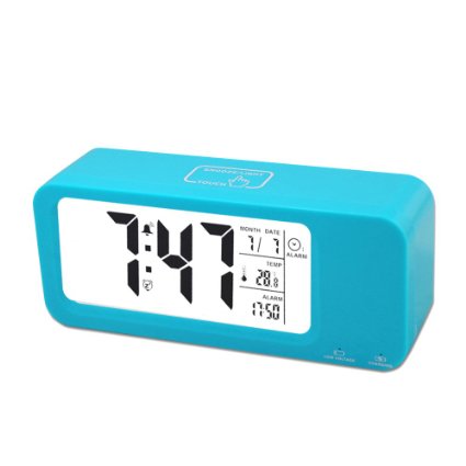 Digital Alarm Clock Rechargeable, Samshow Small Alarm Clock with 2 Alarms a Week/3 Alarms a day, 12/24h /Temperature(C/F)/Date Display, Snooze/Sensor Nightlight Function(Blue, Build-In Battery)