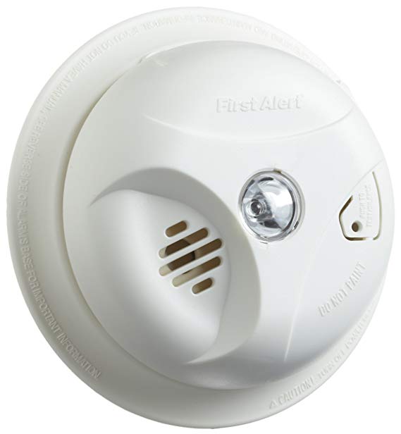 First Alert SA304LCN Smoke Alarm with Escape Light and Long Life Lithium Battery