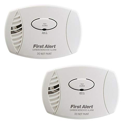 First Alert CO605 Carbon Monoxide Plug-in Alarm with Battery Backup - 2 Pack