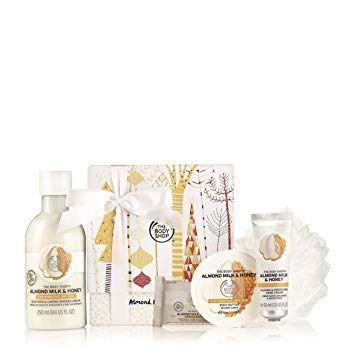 The Body Shop Almond Milk & Honey Festive Picks Gift Set