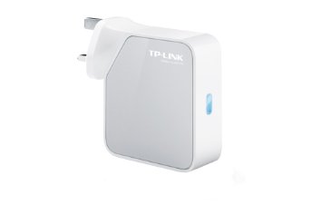 TP-LINK TL-WR710N Universal Wireless 150 Mbps Pocket Travel Router/Range Extender/AP/TV Adapter