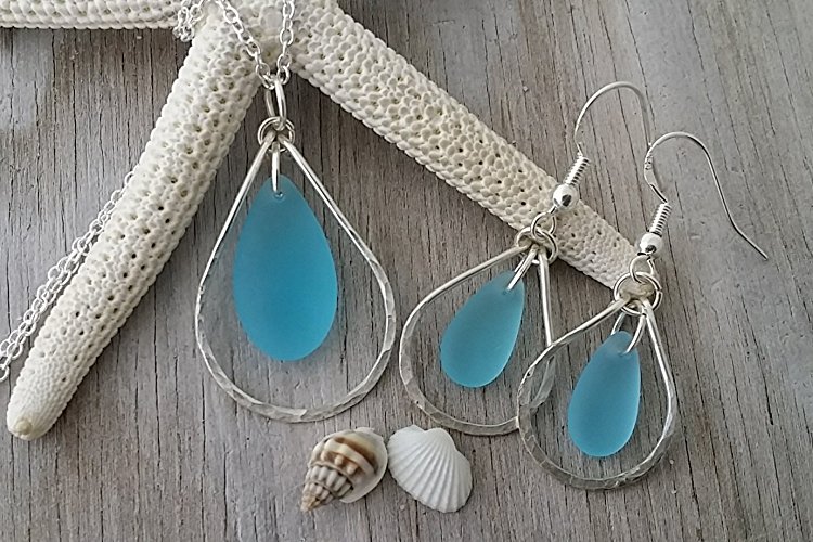Handmade in Hawaii, wire loop turquoise bay blue sea glass necklace   earrings jewelry set, sterling silver chain, Hawaiian Gift, FREE gift wrap, FREE gift message, FREE shipping