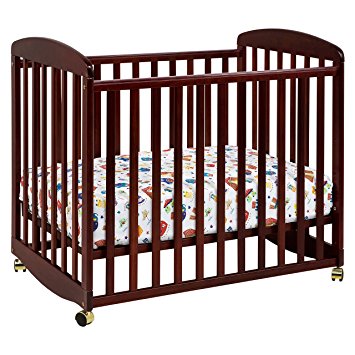 DaVinci Alpha Mini Rocking Crib - Cherry