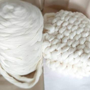 HomeModa Studio 100% Non-Mulesed Chunky Wool Yarn Big chunky Yarn Massive Yarn Extreme Arm Knitting Giant Chunky Knit Blankets Throws Grey White (2kg/100M/4.4 lb, white)